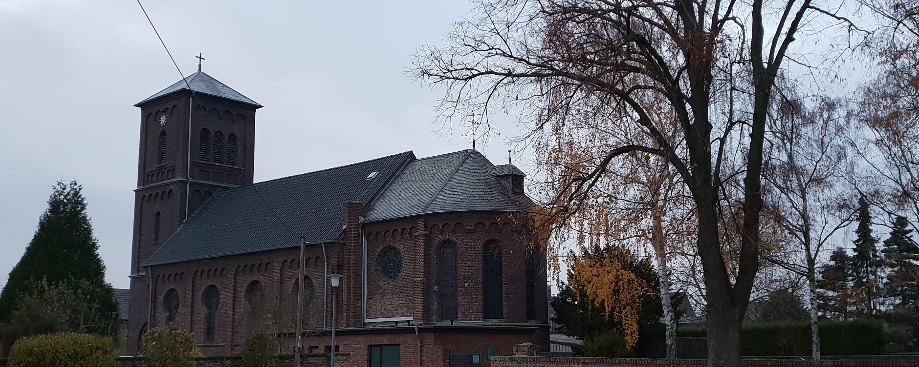 Kirche St. Amandus Girbelsrath Kirche St. Amandus Girbelsrath